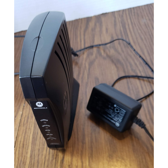 Motorola SURFboard SB5101U Cable Modem - Picture 8 of 9